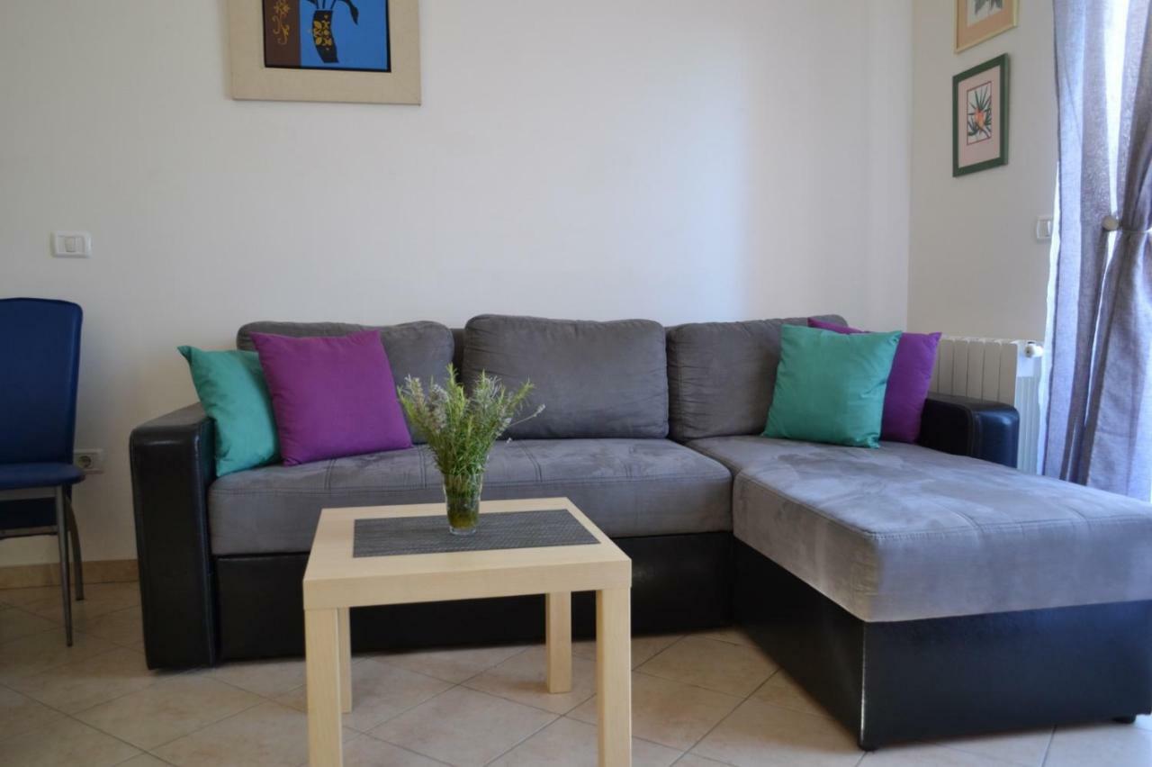 Apartment Din Баньоле Екстериор снимка