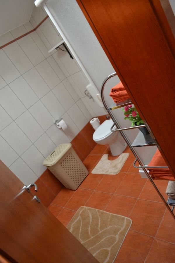 Apartment Din Баньоле Екстериор снимка