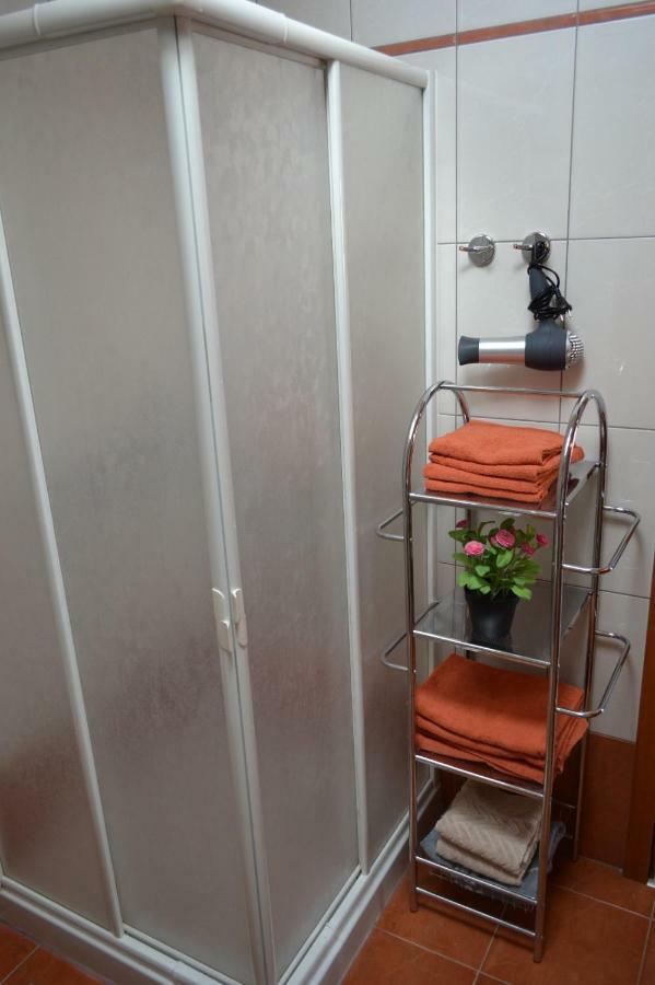 Apartment Din Баньоле Екстериор снимка