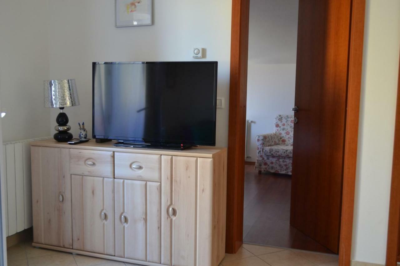 Apartment Din Баньоле Екстериор снимка